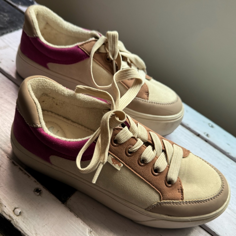 Antique Women's Sneakers - Cream, Brown, and Purple